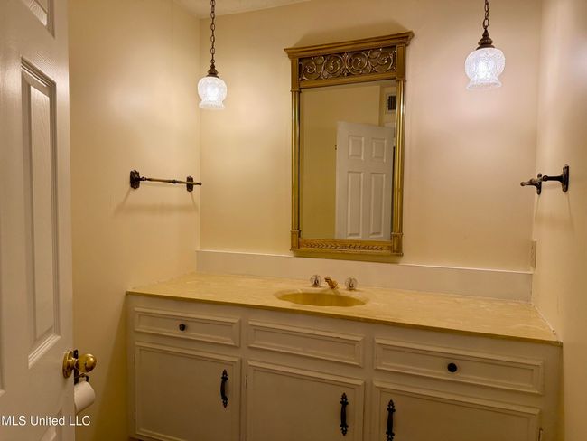 halfbath2 | Image 13