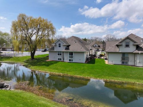 4870 S Waterview Court, Greenfield, WI, 53220 | Card Image