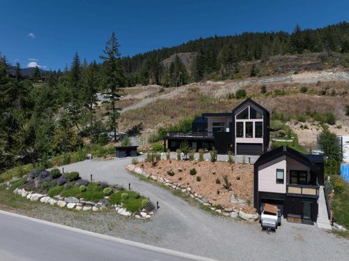 7676 Cerulean Dr, Pemberton, BC, V0N2L3 | Card Image