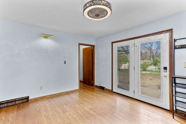 doors to backyard | Image 17