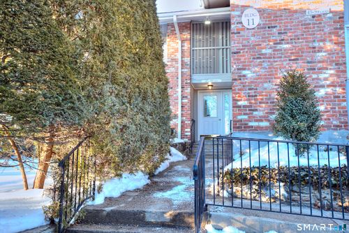 49-49 Southport Woods Dr, Southport, CT, 06890-1117 | Card Image