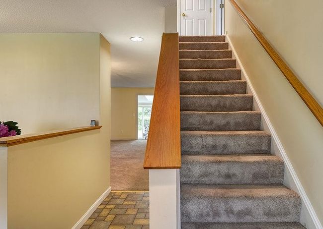 1 Wesley Rd, Condo with 4 bedrooms, 2 bathrooms and null parking in Keene NH | Image 13