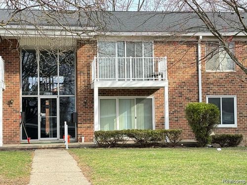 137-16880 Edloytom Way, Clinton Twp, MI, 48038-5449 | Card Image