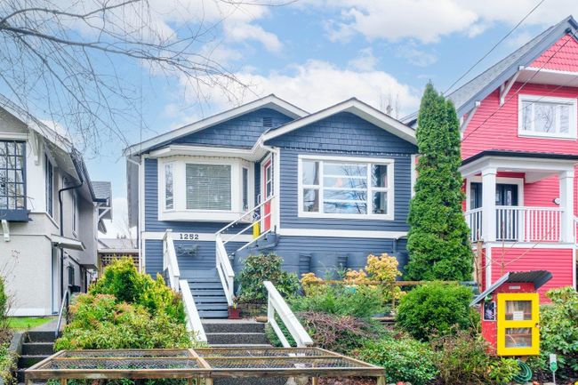 1252 E 15 Th Avenue, House other with 5 bedrooms, 3 bathrooms and 2 parking in Vancouver BC | Image 1