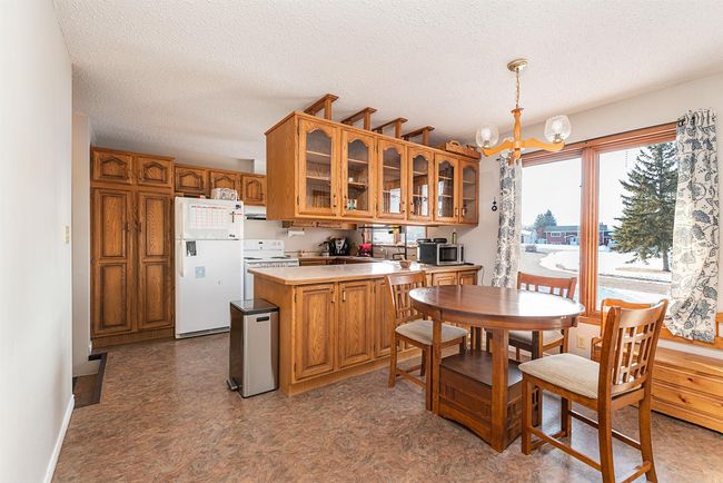 5815 Parkview Dr, House detached with 2 bedrooms, 2 bathrooms and 5 parking in Vermilion AB | Image 6