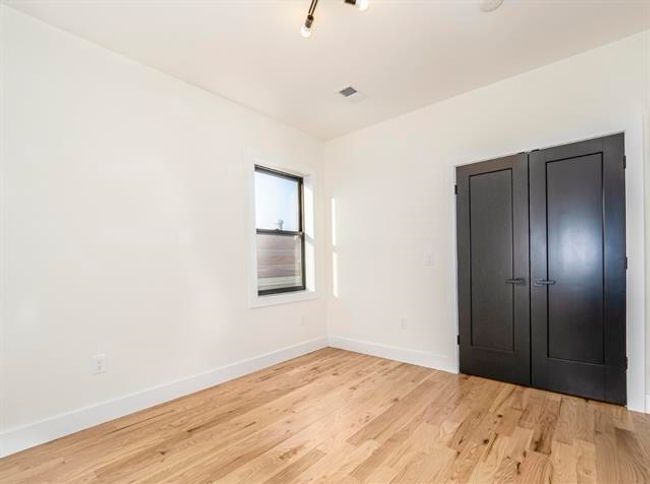 2 - 141 Sherman Ave, Condo with 3 bedrooms, 2 bathrooms and null parking in Jersey City NJ | Image 10