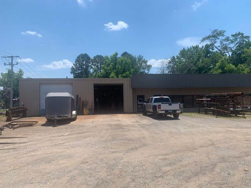 1301 W Pleasure Ave, Searcy, AR, 72143-5152 | Card Image