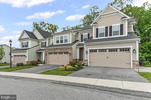 235 Ponds Edge Dr, MEDIA, PA, 19063-2726 | Card Image