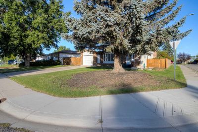 123 Lafayette Blvd W, House detached with 4 bedrooms, 2 bathrooms and 3 parking in Lethbridge AB | Image 3