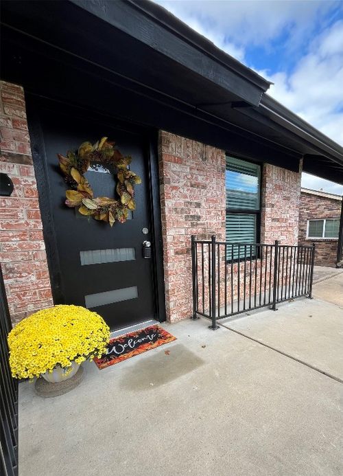 6010 Waycross Dr, Austin, TX, 78745-4060 | Card Image