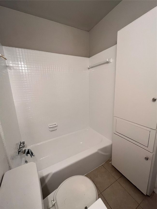 APT-206 - 1514 Forest Trl, Condo with 2 bedrooms, 2 bathrooms and 1 parking in Austin TX | Image 11