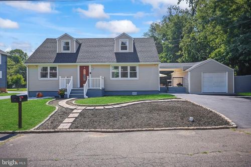 9 Auburn Ave, Ewing, NJ, 08638-2809 | Card Image