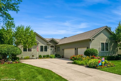 443 Red Rock Dr, Lindenhurst, IL, 60046-8807 | Card Image