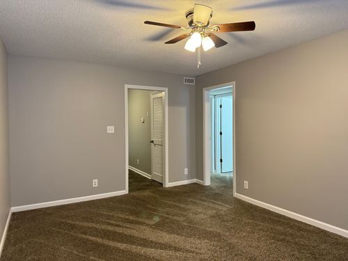 apt-b-421 Martha Ln, Clarksville, TN, 37043-2900 | Card Image