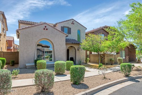 3932 E Melinda Dr, Phoenix, AZ, 85050-8354 | Card Image