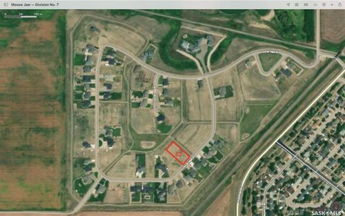 215 Iron Bridge Dr, Moose Jaw, SK, S6J0B5 | Card Image