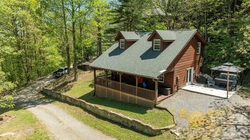 95 Lasso Ln, Waynesville, NC, 28785-7923 | Card Image