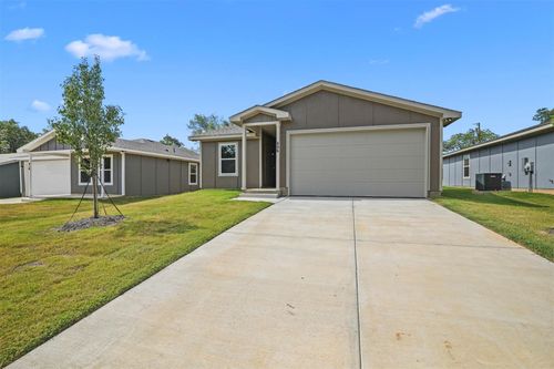 406 E Munson St, Denison, TX, 75021-4946 | Card Image