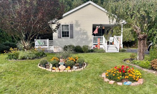 45 Kinsale Dr, Rochester, NH, 03868-8542 | Card Image