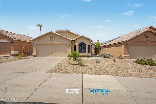 2210 E Menadota Dr, Phoenix, AZ, 85024-1265 | Card Image