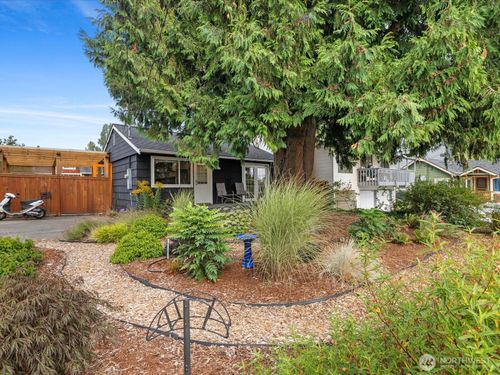 7559 19th Ave Sw, Seattle, WA, 98106-1814 | Card Image