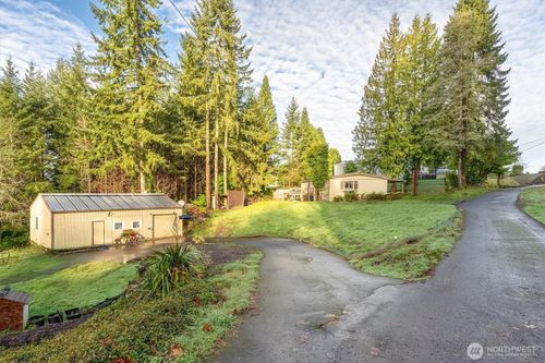 215 North Ave, Kelso, WA, 98626-8713 | Card Image
