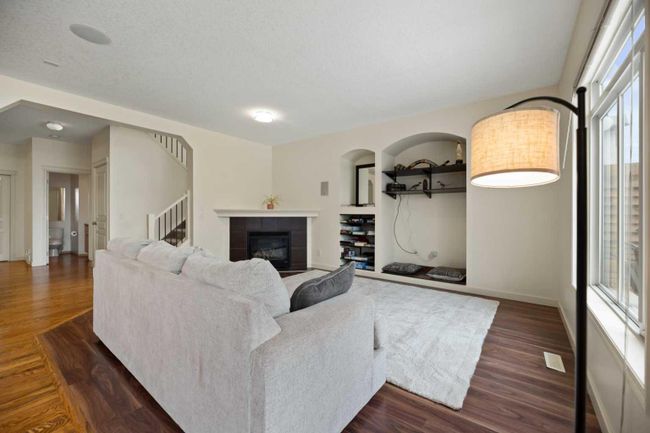 1260 Everridge Drive Sw, Home with 5 bedrooms, 3 bathrooms and 5 parking in Calgary AB | Image 16
