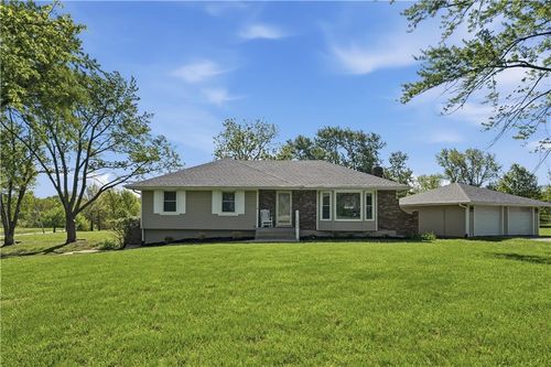 1803 Gore Rd, Raymore, MO, 64083-9633 | Card Image