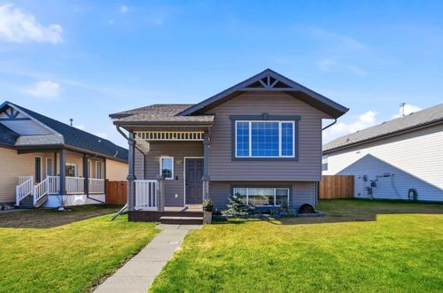 5807 44 Ave, Rocky Mountain House, AB, T4T0A1 | Card Image