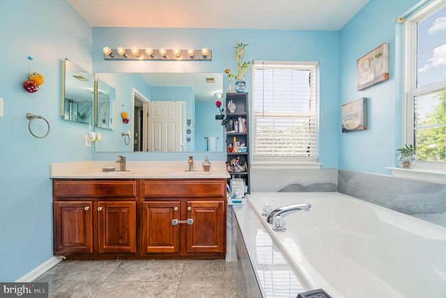 17616 Chisholm Ln, House other with 5 bedrooms, 4 bathrooms and null parking in DUMFRIES VA | Image 16