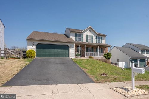 216 Crystal Cir, BIRDSBORO, PA, 19508-9384 | Card Image