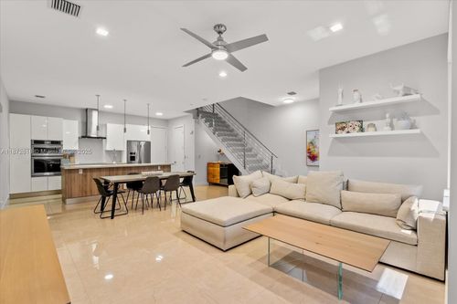 1631-1631 Ne 9th St, Fort Lauderdale, FL, 33304-4440 | Card Image