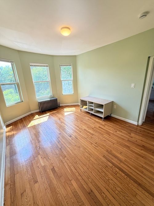 3-154 Stanwood St, Boston, MA, 02121-2767 | Card Image