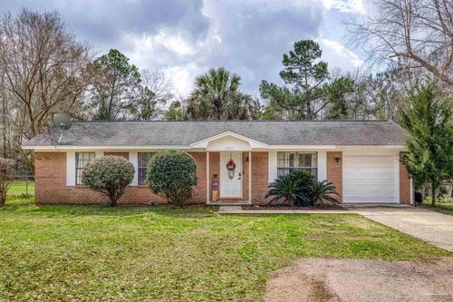 3525 Applewood Ln, Cantonment, FL, 32533-9252 | Card Image