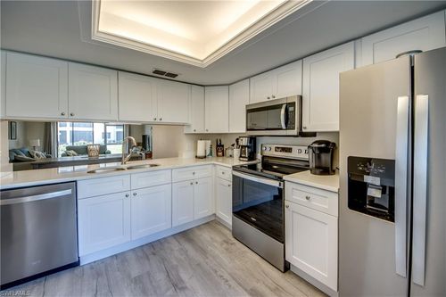 110-11110 Caravel Cir, FORT MYERS, FL, 33908-3978 | Card Image