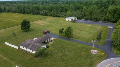 5949 Dunnigan Road, House other with 3 bedrooms, 2 bathrooms and null parking in Pendleton NY | Image 3