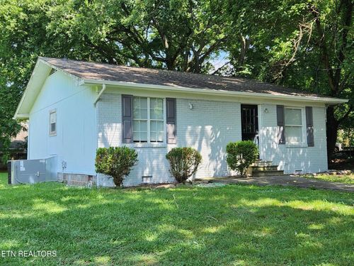 123 Woodlawn Dr, Knoxville, TN, 37912-4312 | Card Image
