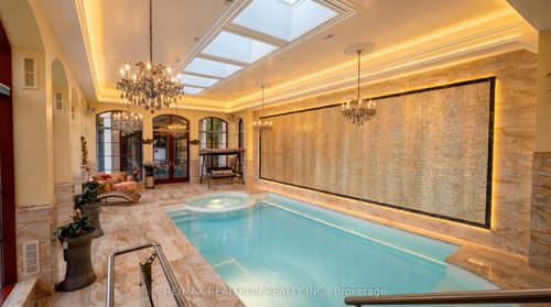 20 Bryson Dr, Richmond Hill, ON, L4C6E3 | Card Image