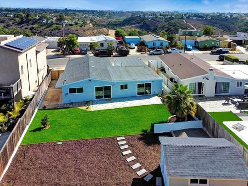 2802 Cowley Way, San Diego, CA, 92110-1005 | Card Image