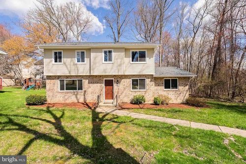 402 Warburton Oaks Dr, FORT WASHINGTON, MD, 20744-5034 | Card Image
