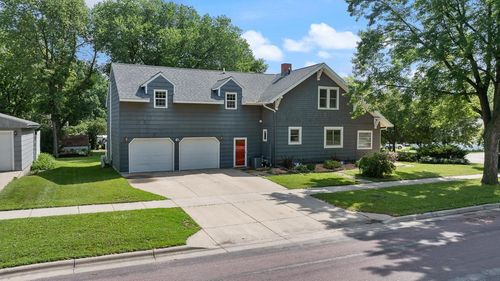 901 N 4th St, Marshall, MN, 56258-1418 | Card Image