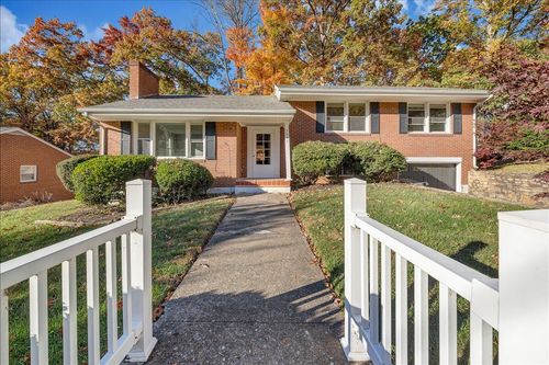 3041 Timberlane Ave, Roanoke, VA, 24018-3732 | Card Image