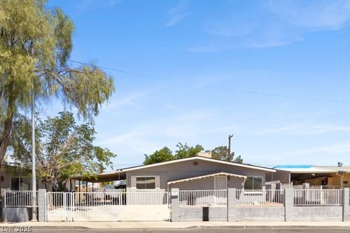 5116 Carmen Blvd, Las Vegas, NV, 89108-1345 | Card Image