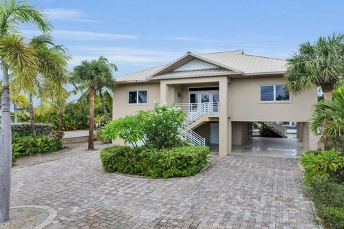 860 Lagoon Dr, Summerland Key, FL, 33042-4825 | Card Image