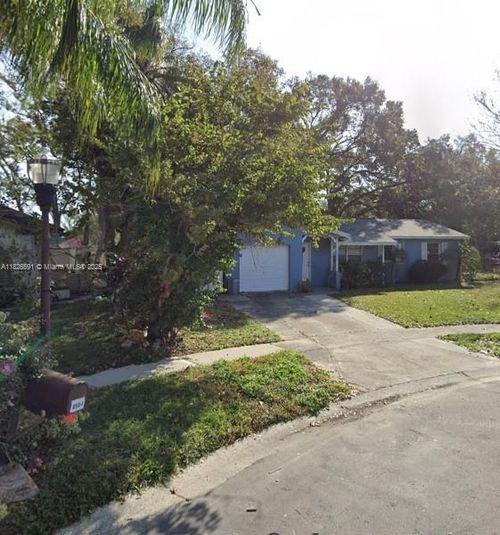8506 Lee Pl, Tampa, FL, 33619-4933 | Card Image
