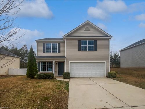 6449 Bentbrush St, Rural Hall, NC, 27045-9907 | Card Image