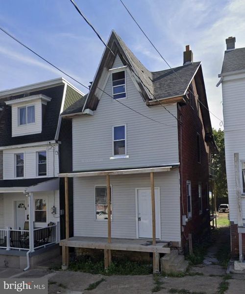 21 S Locust St, MOUNT CARMEL, PA, 17851-2421 | Card Image