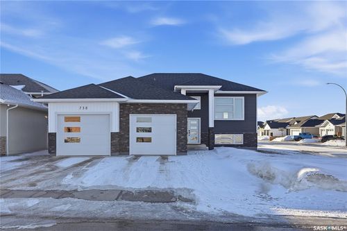 818 Ballesteros Cres, Warman, SK, S0K4S4 | Card Image