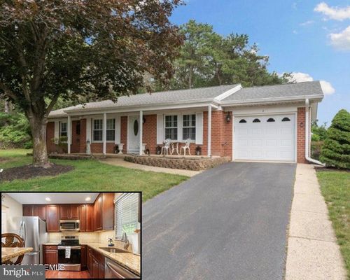 2 Deacon Ct, Whiting, NJ, 08759-1701 | Card Image