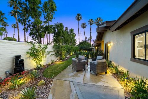 301 Bouquet Canyon Dr, Palm Desert, CA, 92211-3250 | Card Image